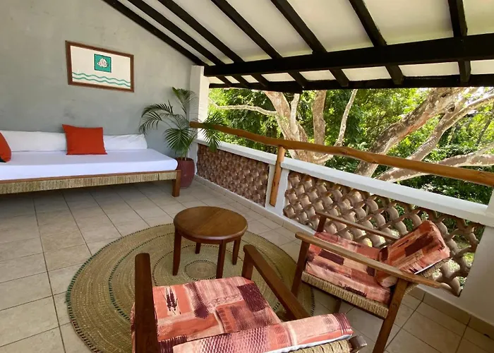 Pinewood Beach Resort&Spa