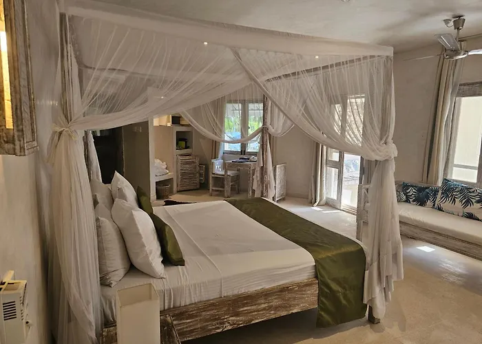 The Villa Luxury Suites Hotel